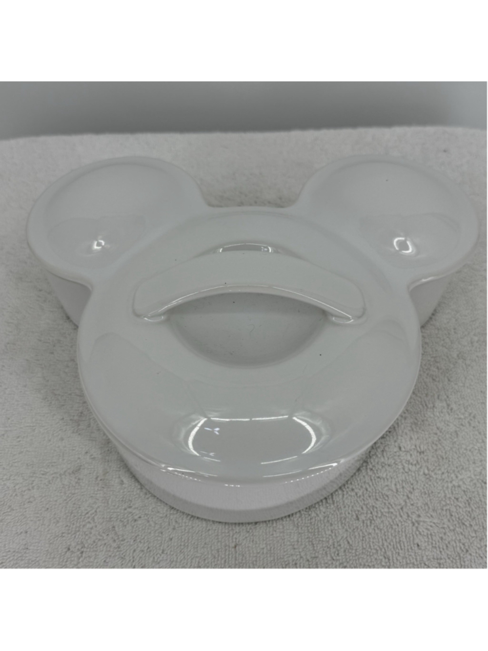 Disney Parks Mickey Mouse White Ceramic Casserole Bakeware Baking Dish w/Lid